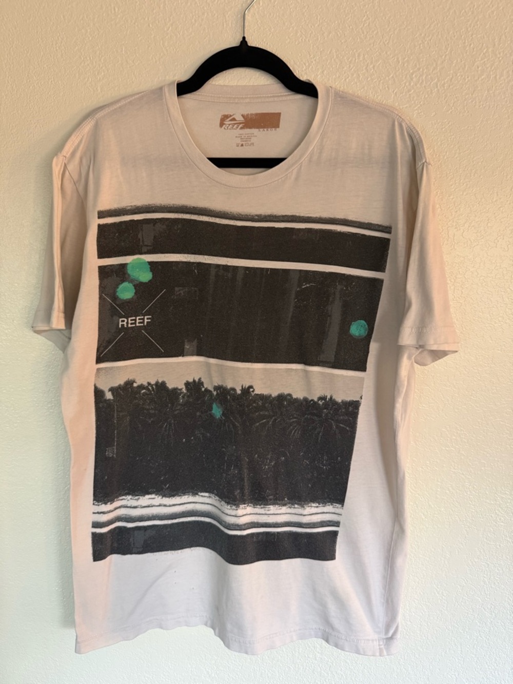 REEF Cream Short-Sleeve Graphic Tee with Black & Teal Accents